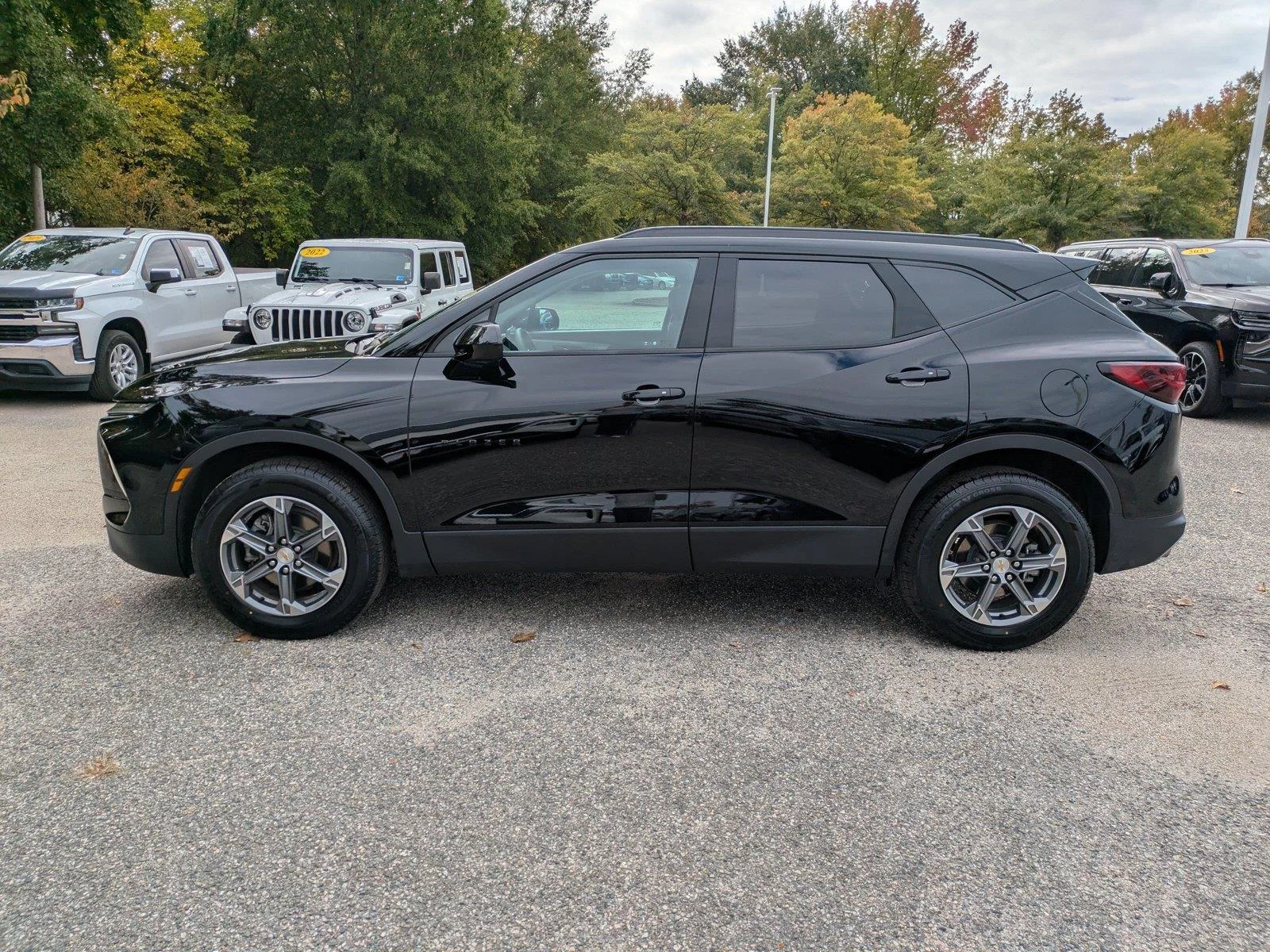 Used 2024 Black Chevrolet LT image 7