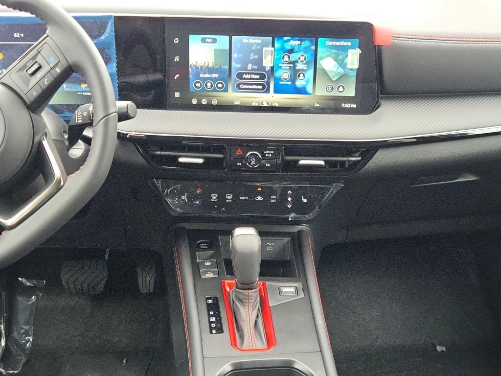 New 2026 White Nissan SR image 18