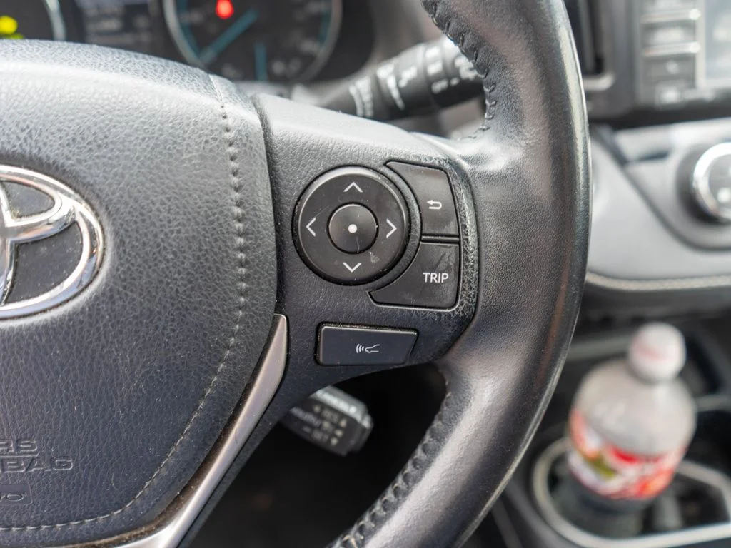 Used 2016 Silver Toyota Limited image 19