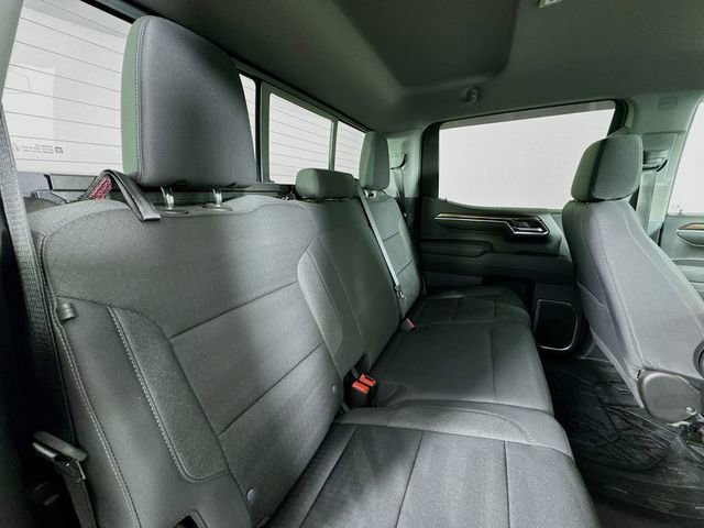 Used 2024 Summit White Chevrolet LT image 27