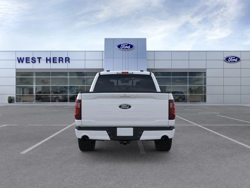 New 2026 Oxford White Ford XLT image 5