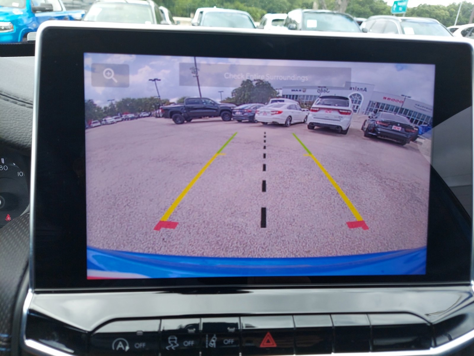 New 2026 Hydro Blue Pearlcoat Jeep Latitude Altitude image 14