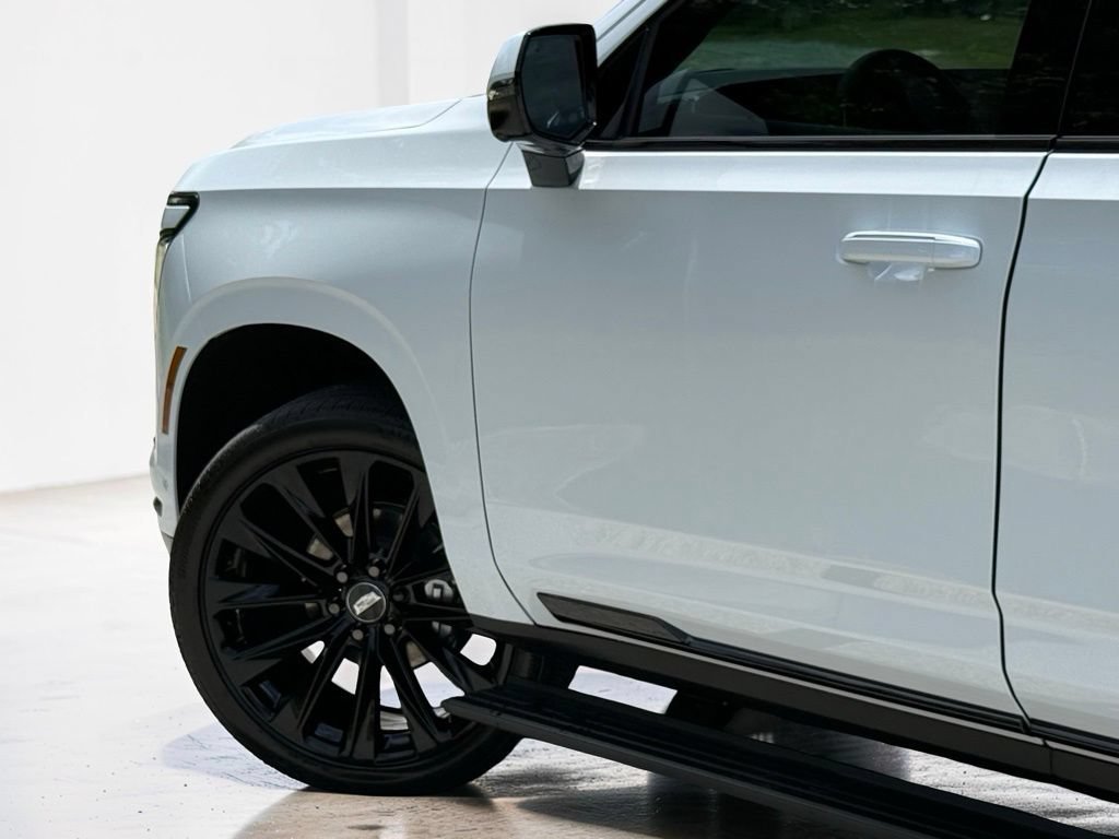 New 2026 Vibrant White Tricoat Cadillac Platinum Sport image 8