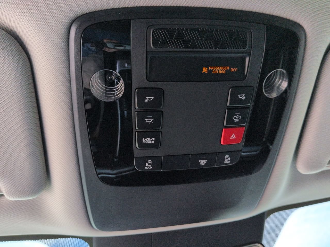 New 2027 Snow White Pearl Kia LX image 22