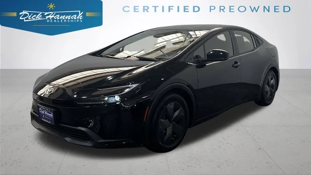 2025 Toyota Prius LE