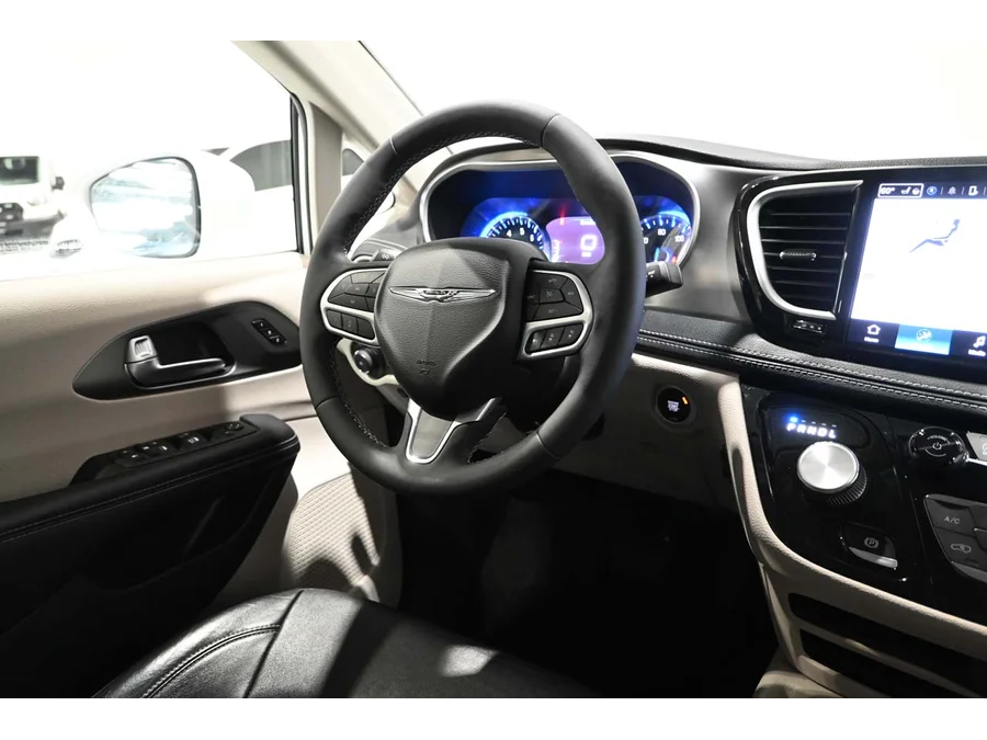 Used 2022 WHITE Chrysler Touring L Mobility Handicap Van image 24