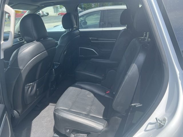 Used 2020 White Kia S image 11