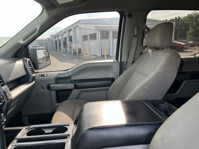 Used 2019 White Ford XLT image 9