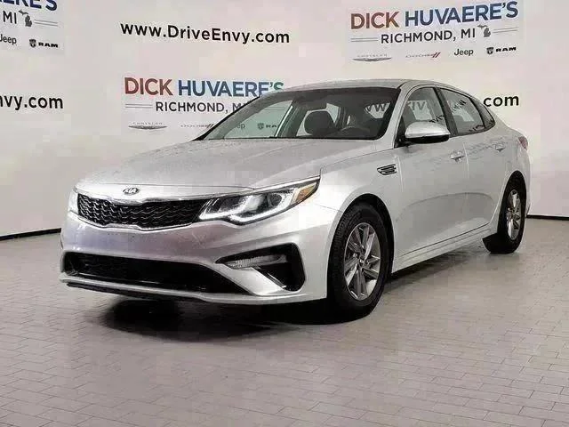 2020 Kia Optima LX AT's photo