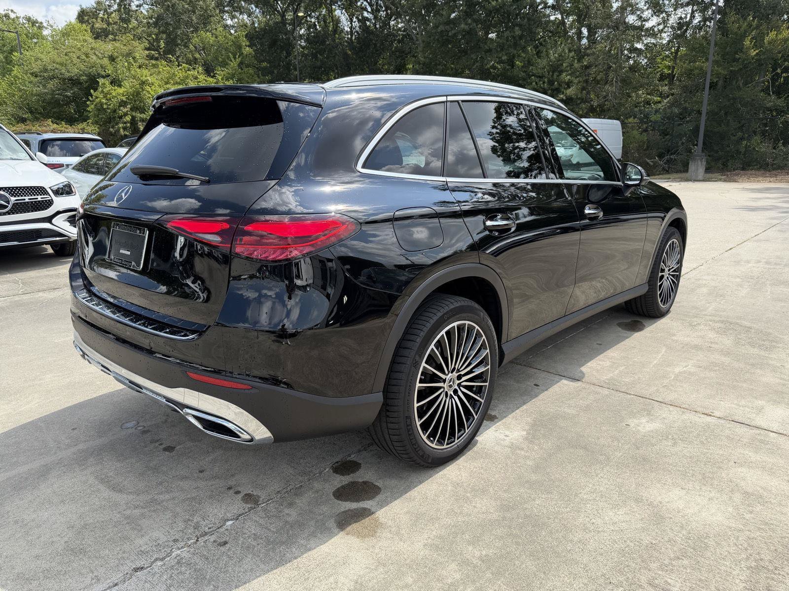 Certified Used 2026 Black Mercedes-Benz GLC 300 image 25