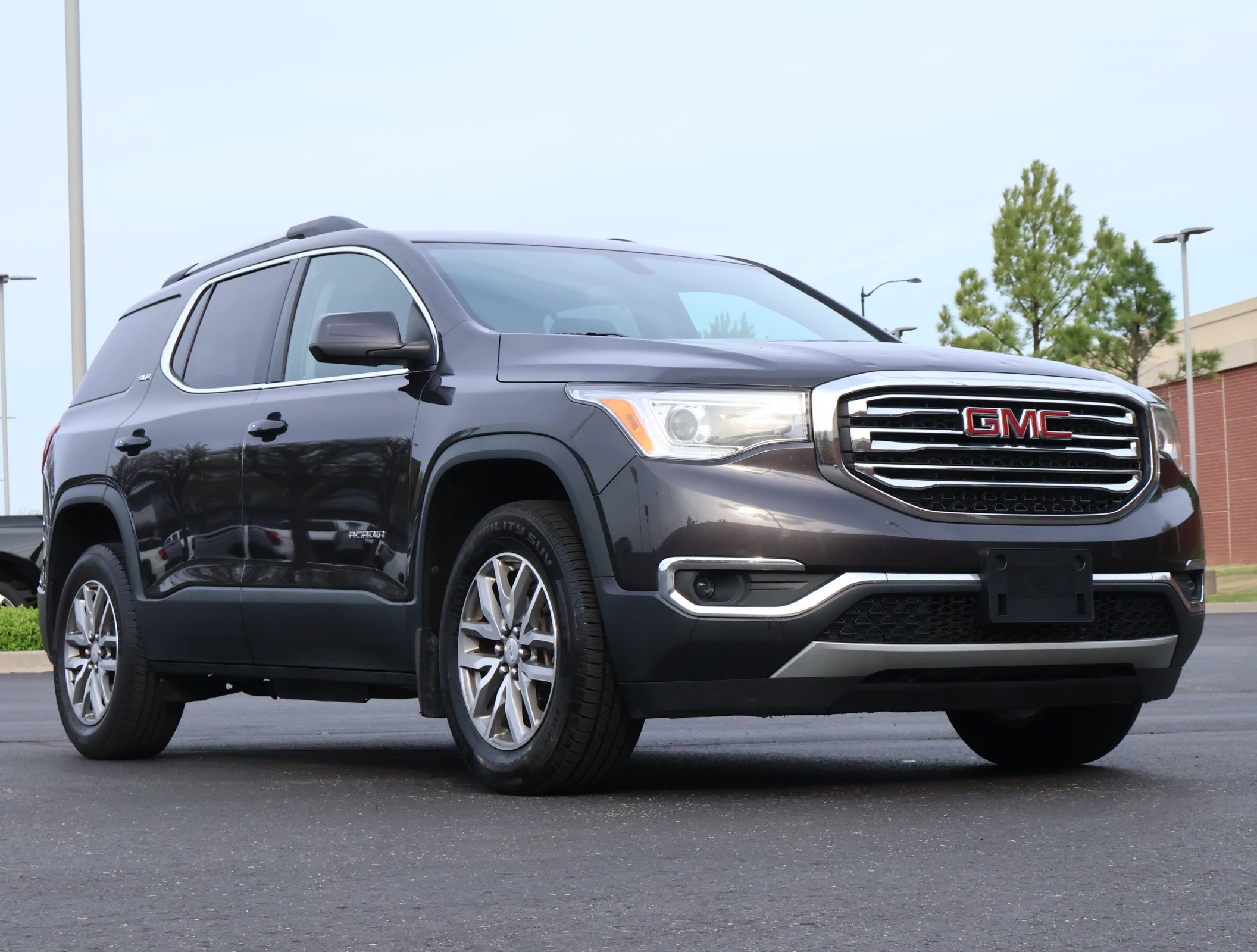 2017 GMC Acadia SLE-2