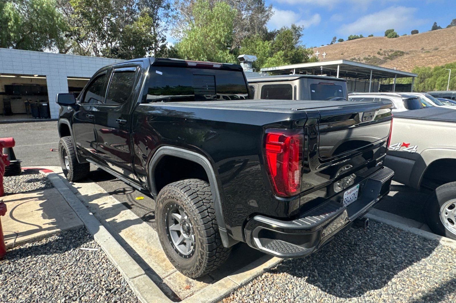 Used 2020 Black GMC AT4 image 10