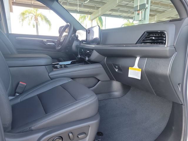 New 2026 Summit White Chevrolet LT image 17