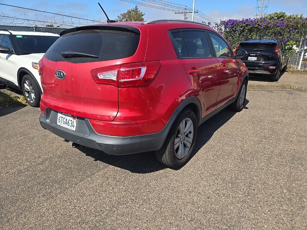 Used 2011 Red Kia LX image 8