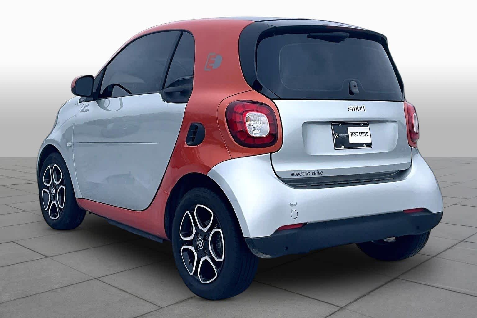 Used 2017 Cool Silver Metallic smart prime image 10