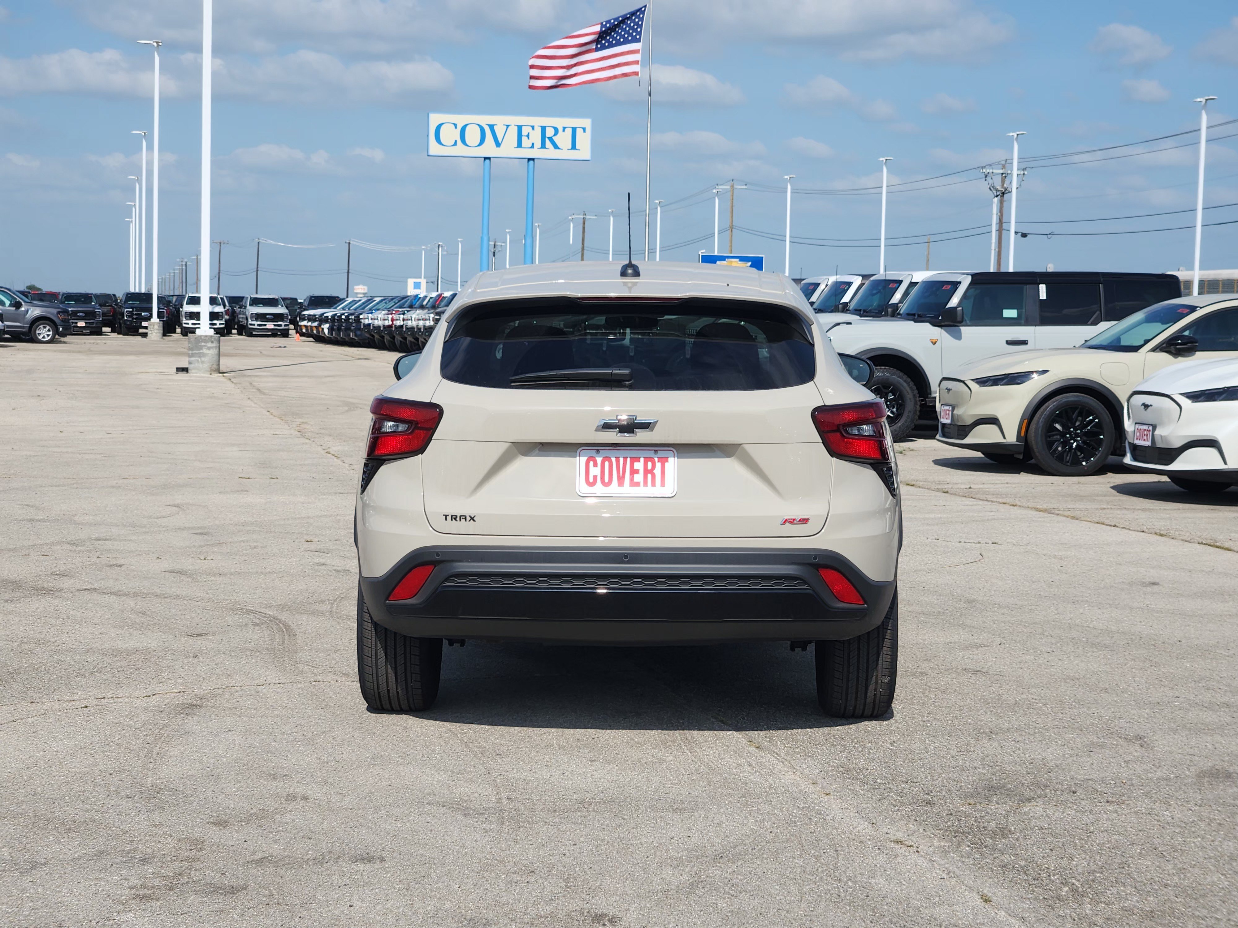 Used 2026 White Sands Chevrolet 1RS image 6