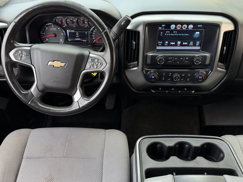 Used 2017 White Chevrolet LT image 17