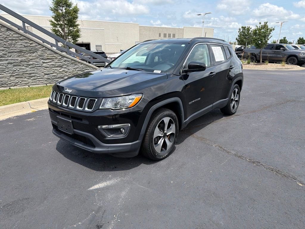 Used 2018 Black Jeep Latitude image 3