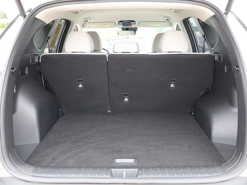 Used 2026 Silver Hyundai SEL image 14