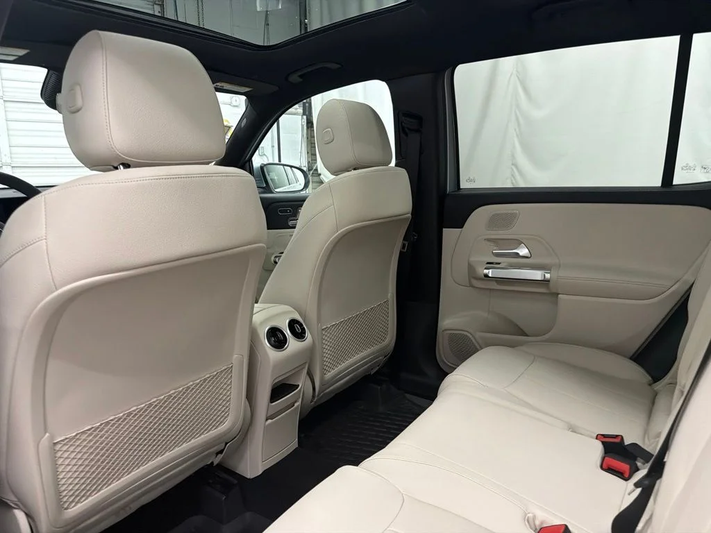 New 2026 Silver Mercedes-Benz GLB 250 image 17