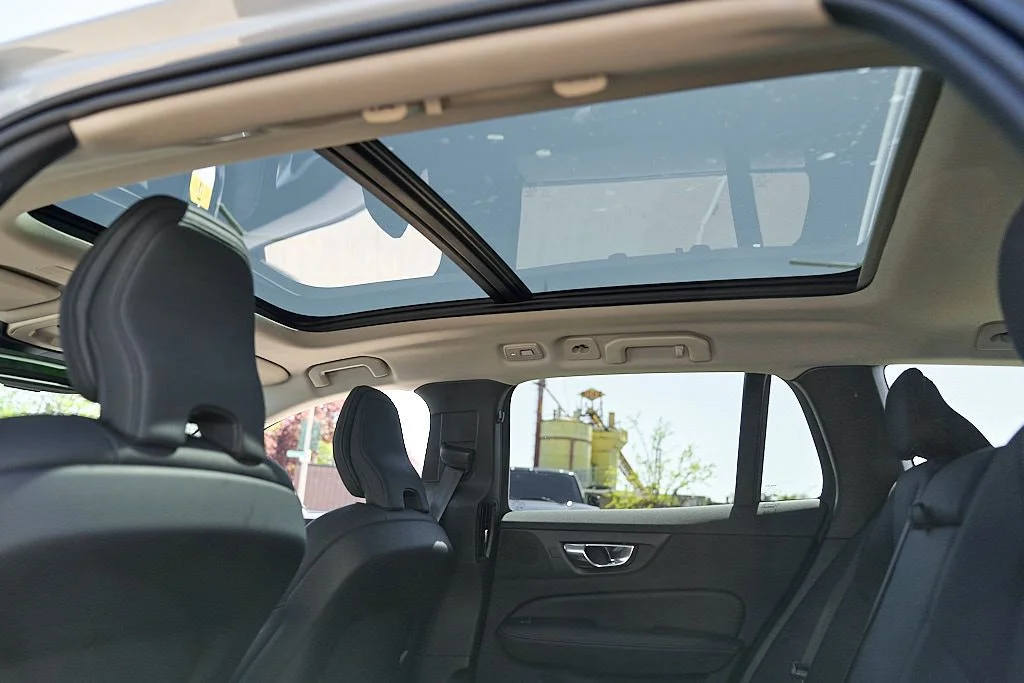New 2026 Vapour Grey Volvo Plus image 21