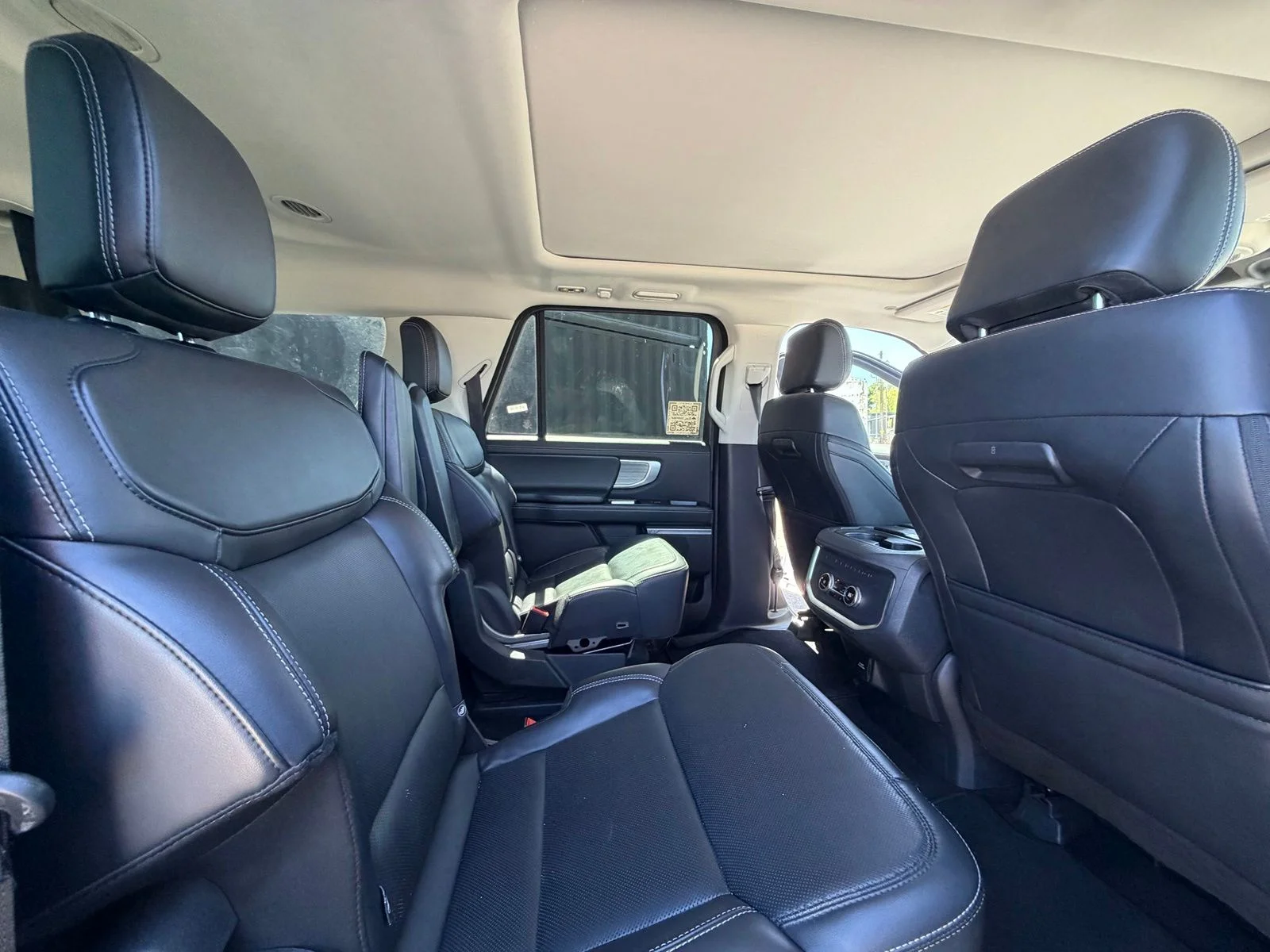 Used 2025 White Ford Platinum image 18