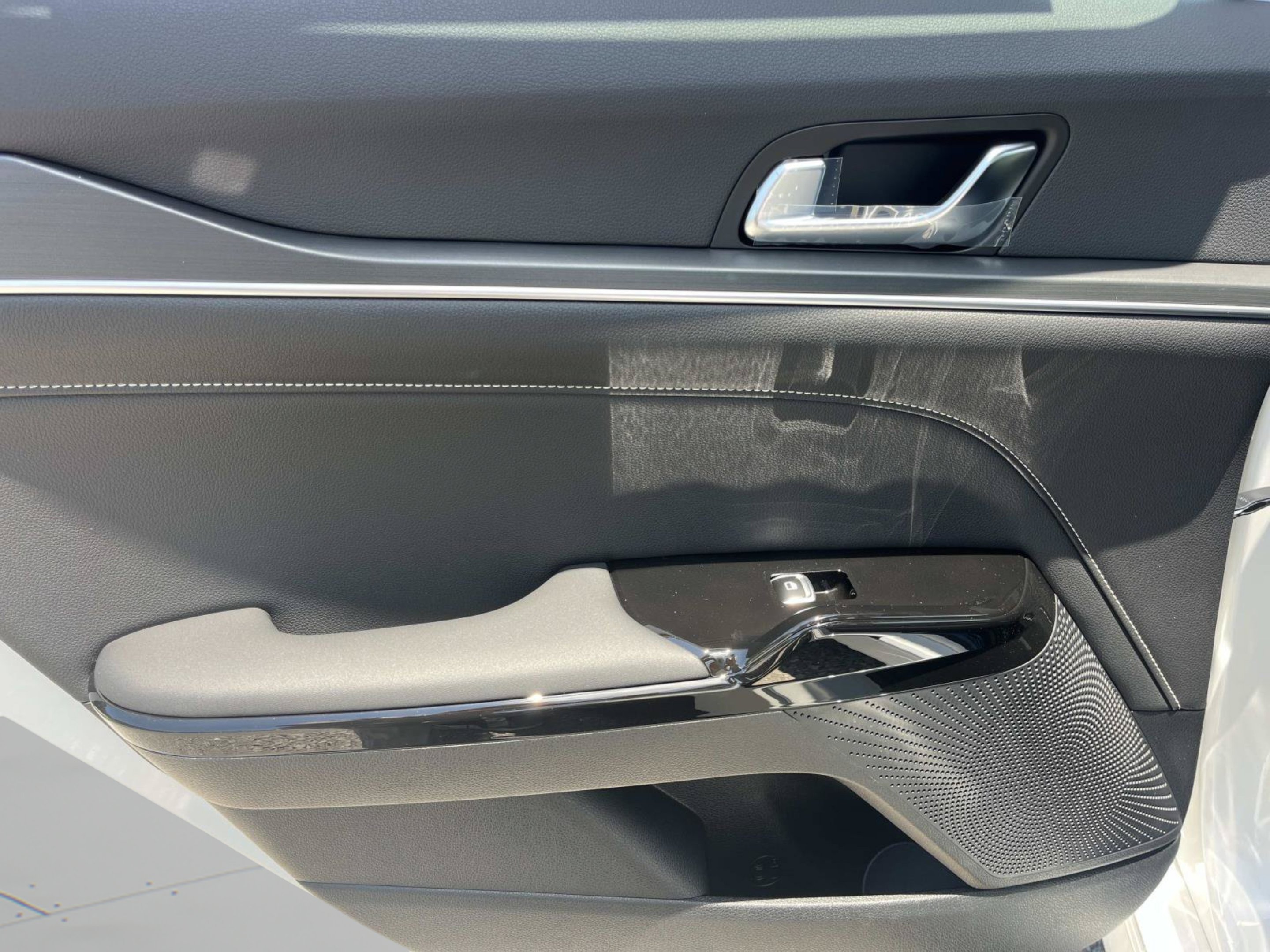 New 2026 Snow White Pearl Kia GT-Line FWD image 14
