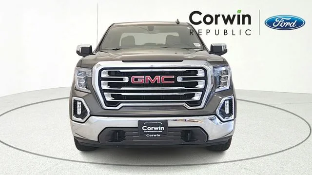 Used 2019 Smokey Quartz Metallic GMC SLT image 2