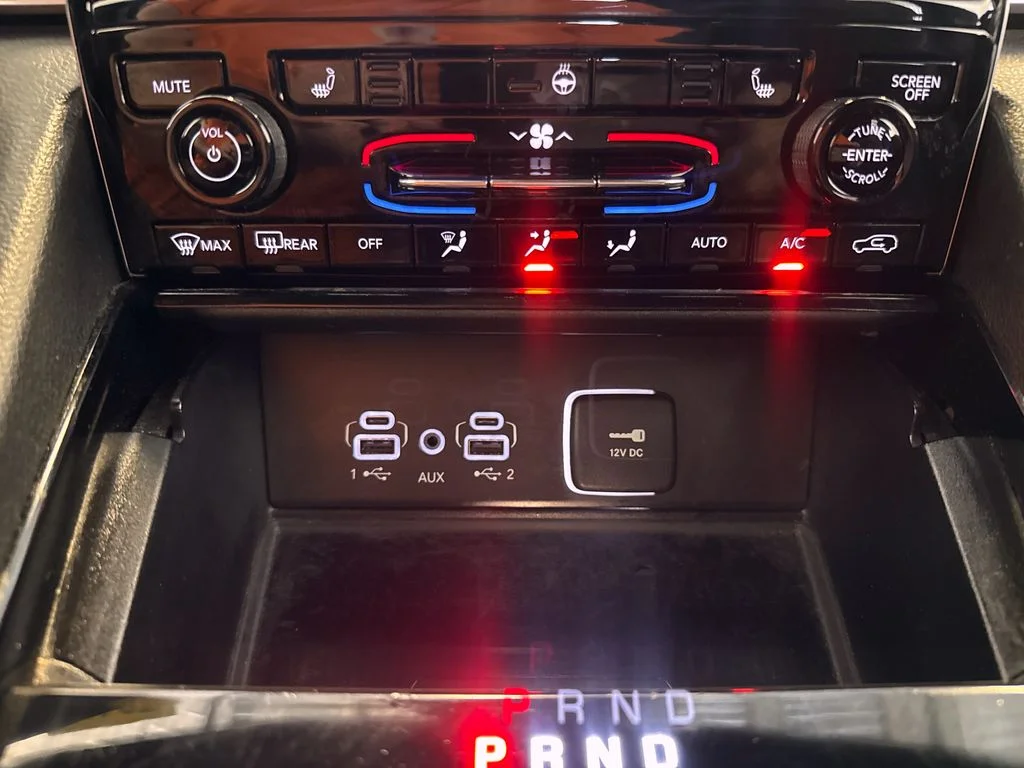 Used 2023 White Jeep Altitude X image 18