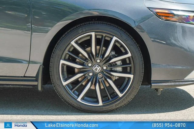 Used 2025 Meteorite Gray Metallic Honda Touring image 8