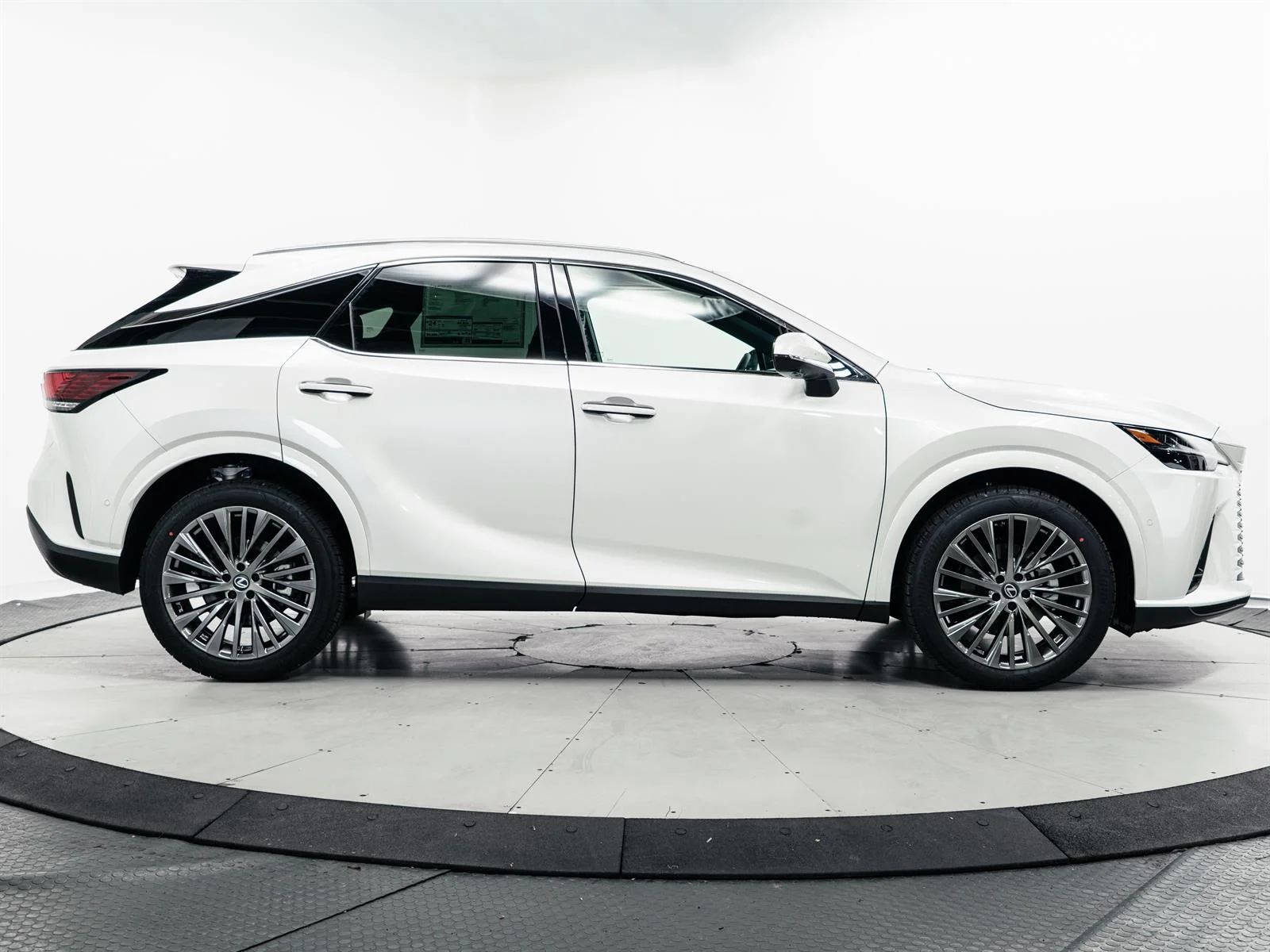 2026 Lexus RX 350 Luxury - Photo 13