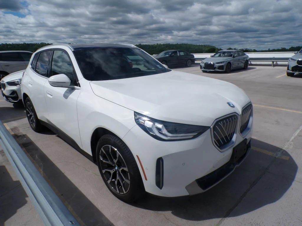 2026 BMW X3 30 XDRIVE's photo