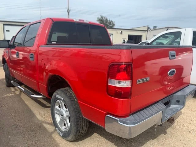 Used 2004 Red Ford  image 4