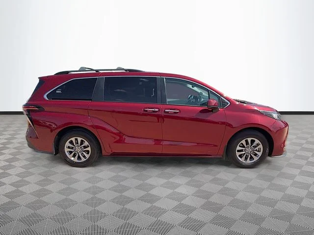 Used 2022 Red Toyota XLE image 8