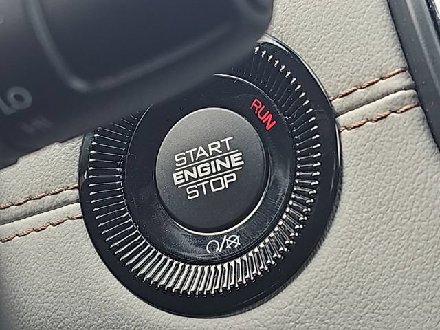 Used 2022 Blue Jeep Limited image 18