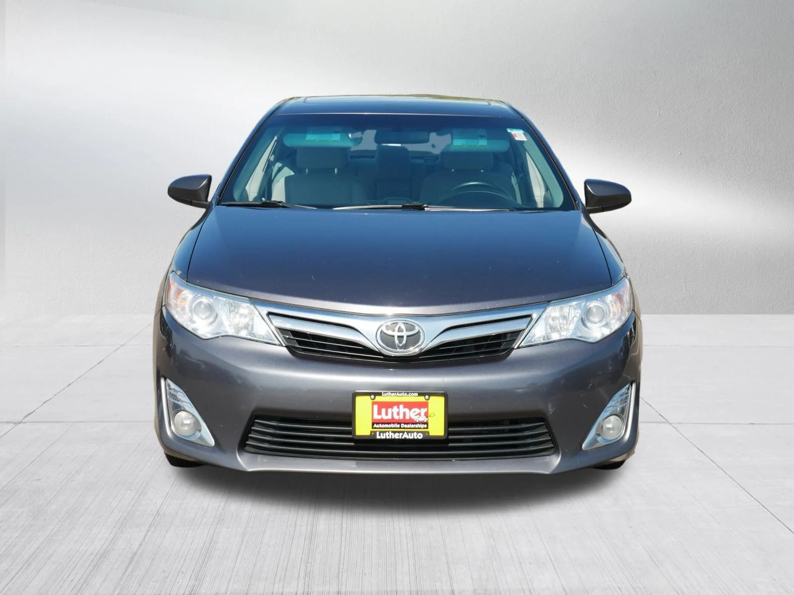 Used 2014 Toyota Camry XLE with VIN 4T1BF1FK8EU829979 for sale in Hopkins, Minnesota