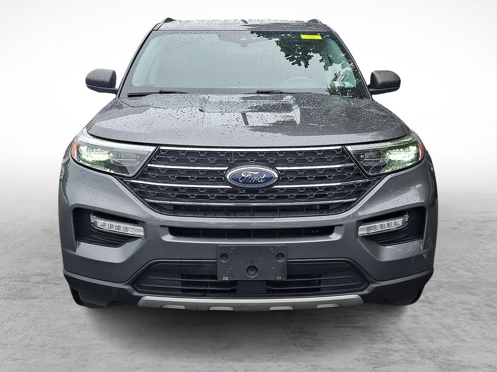 Used 2023 Gray Ford XLT image 2
