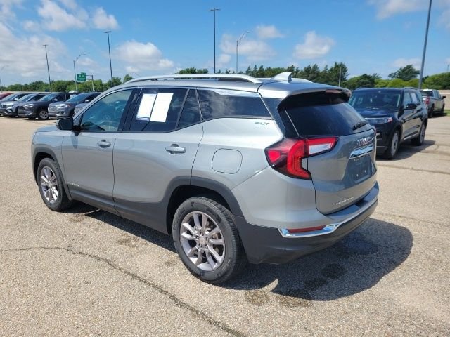 Used 2024 Silver GMC SLT image 25