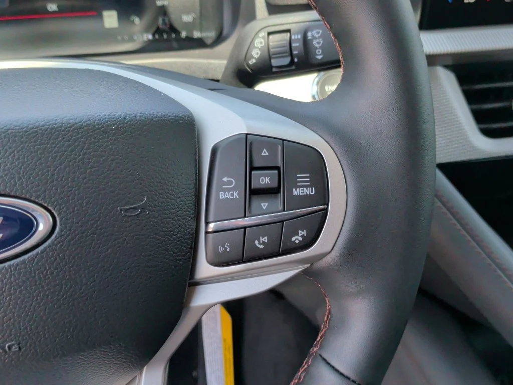 Used 2026 Vapor Blue Metallic Ford Active image 18