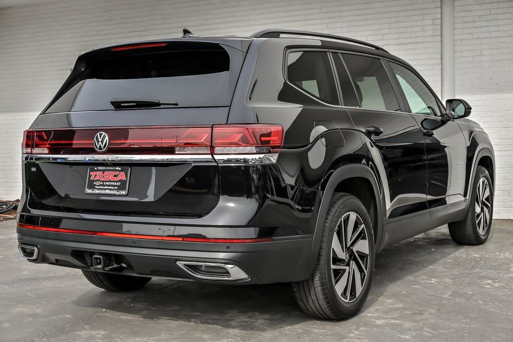 Used 2024  Volkswagen 2.0T SE w/Technology image 11