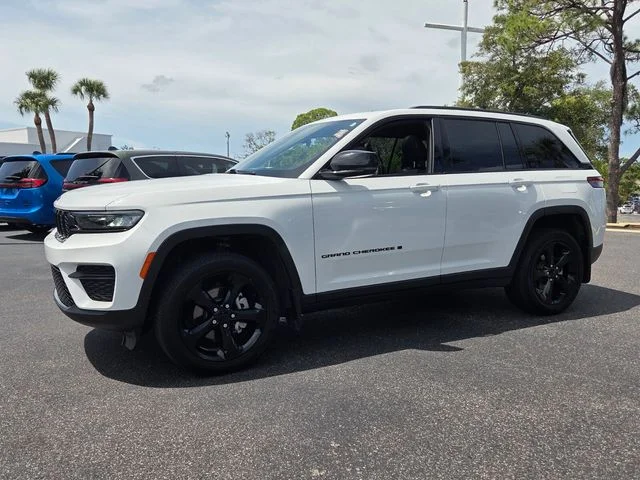 Certified Used 2025 White Jeep Altitude X image 3