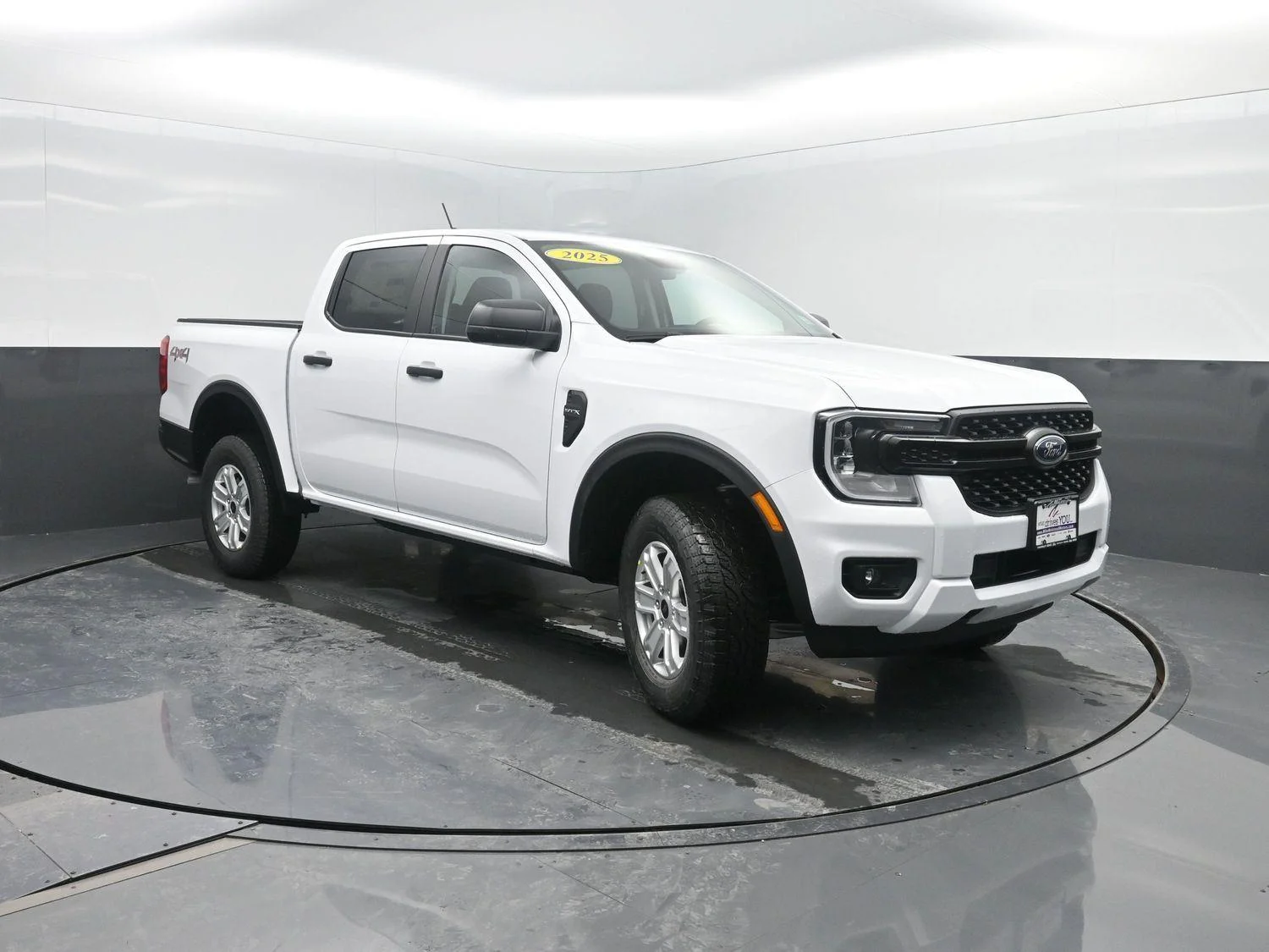 New 2025 Oxford White Ford XL image 4
