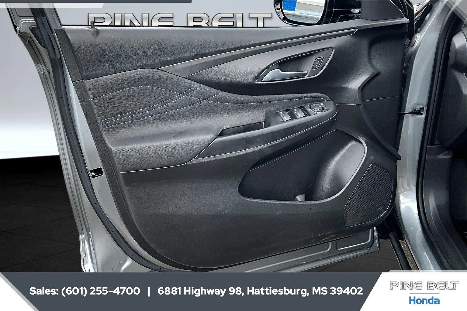 Used 2025 Moonstone Gray Metallic Buick Sport Touring image 17