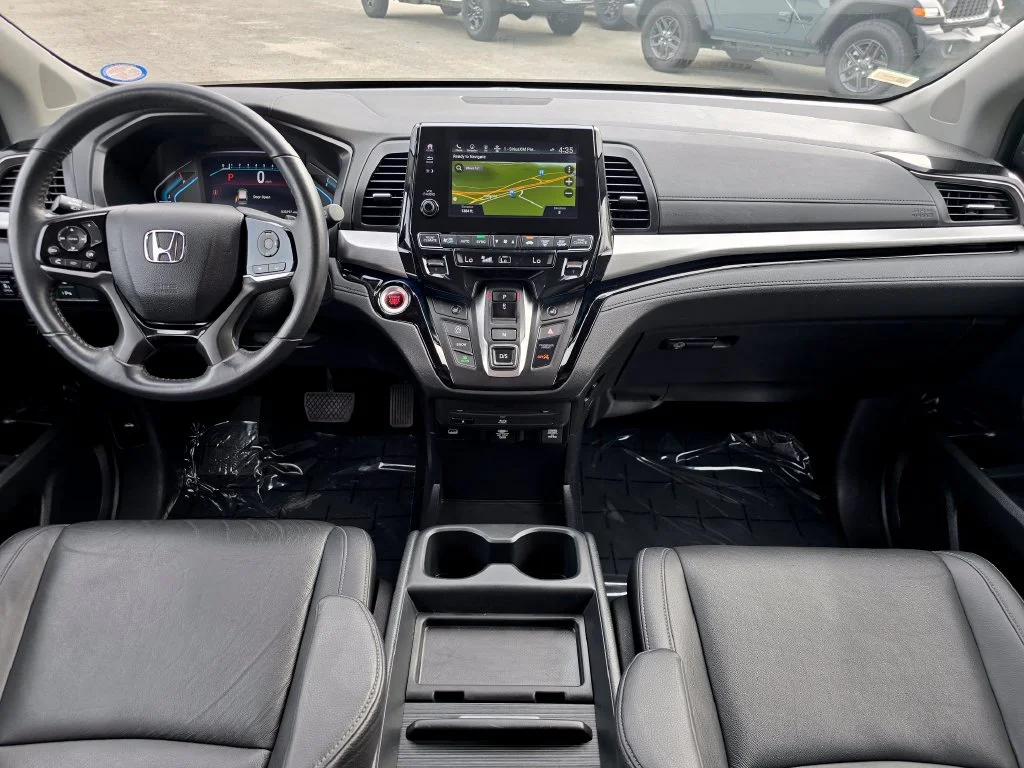 Used 2023 Gray Honda Touring image 5