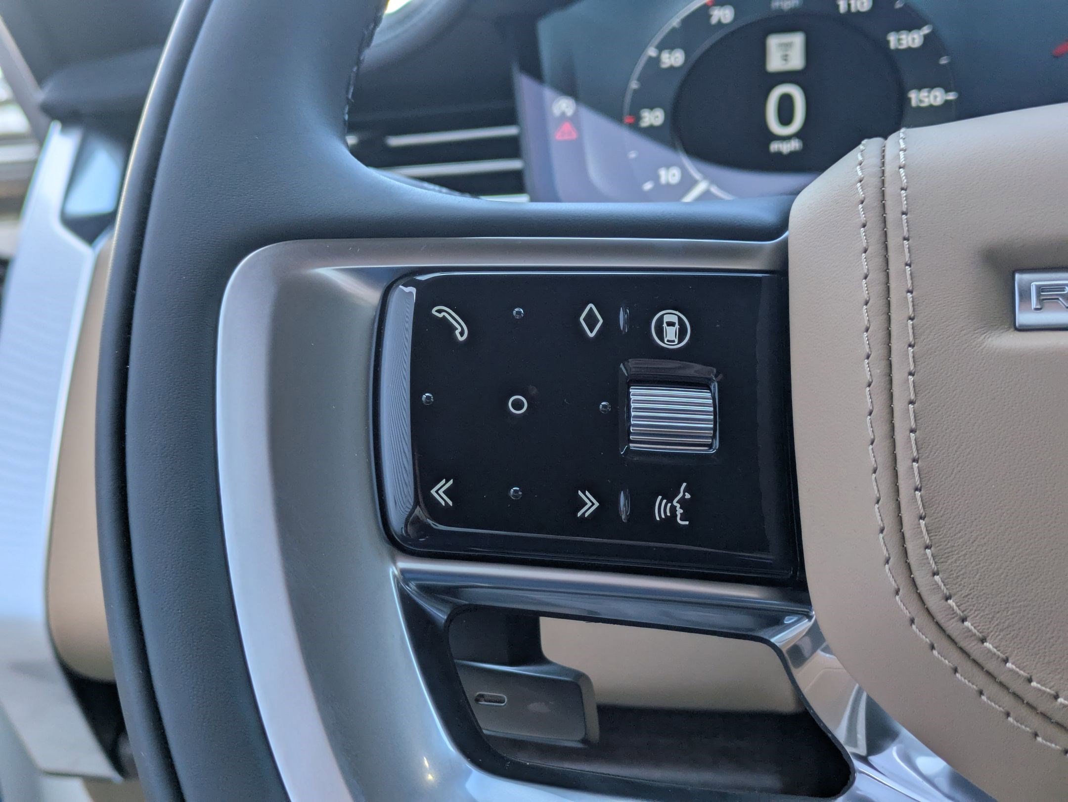 2026 Land Rover Range Rover SE - Photo 17