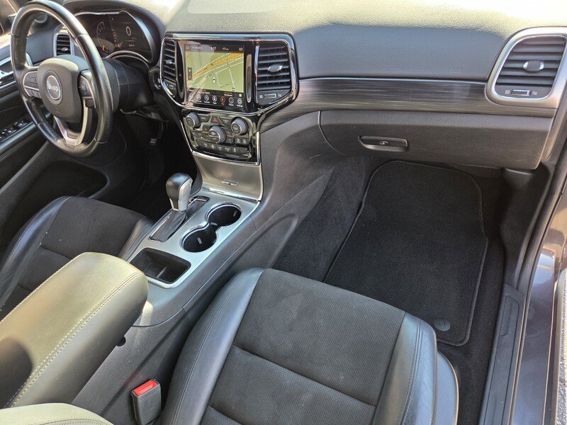 Used 2020 Gray Jeep Laredo E image 21