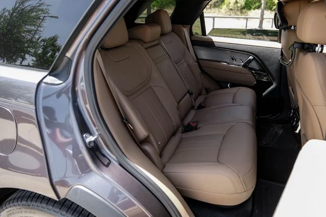 New 2026  Land Rover SE image 47