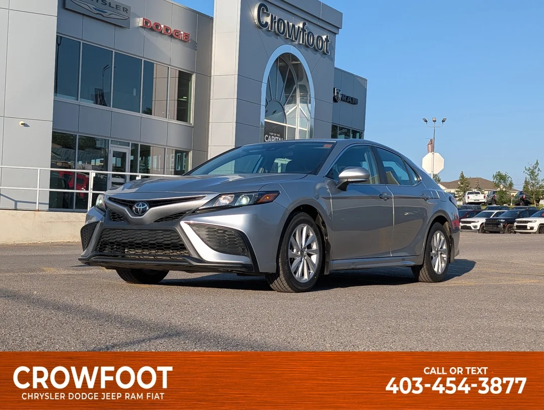 Certified Used 2024 Silver Toyota SE - - FWD - Heated Seats & Wheel - 7 Touchscreen - Apple CarPlay - Android Auto & More! image 1