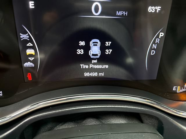Used 2017 Diamond Black Crystal Pearlcoat Jeep Limited image 20
