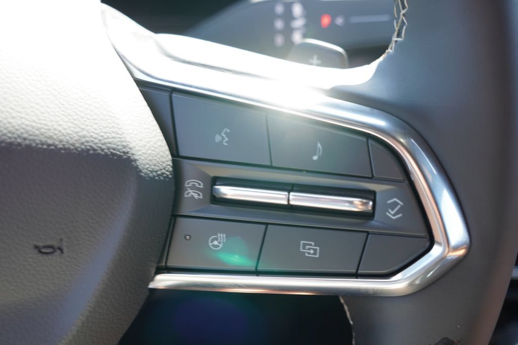 2027 Chevrolet Traverse Z71 - Photo 17